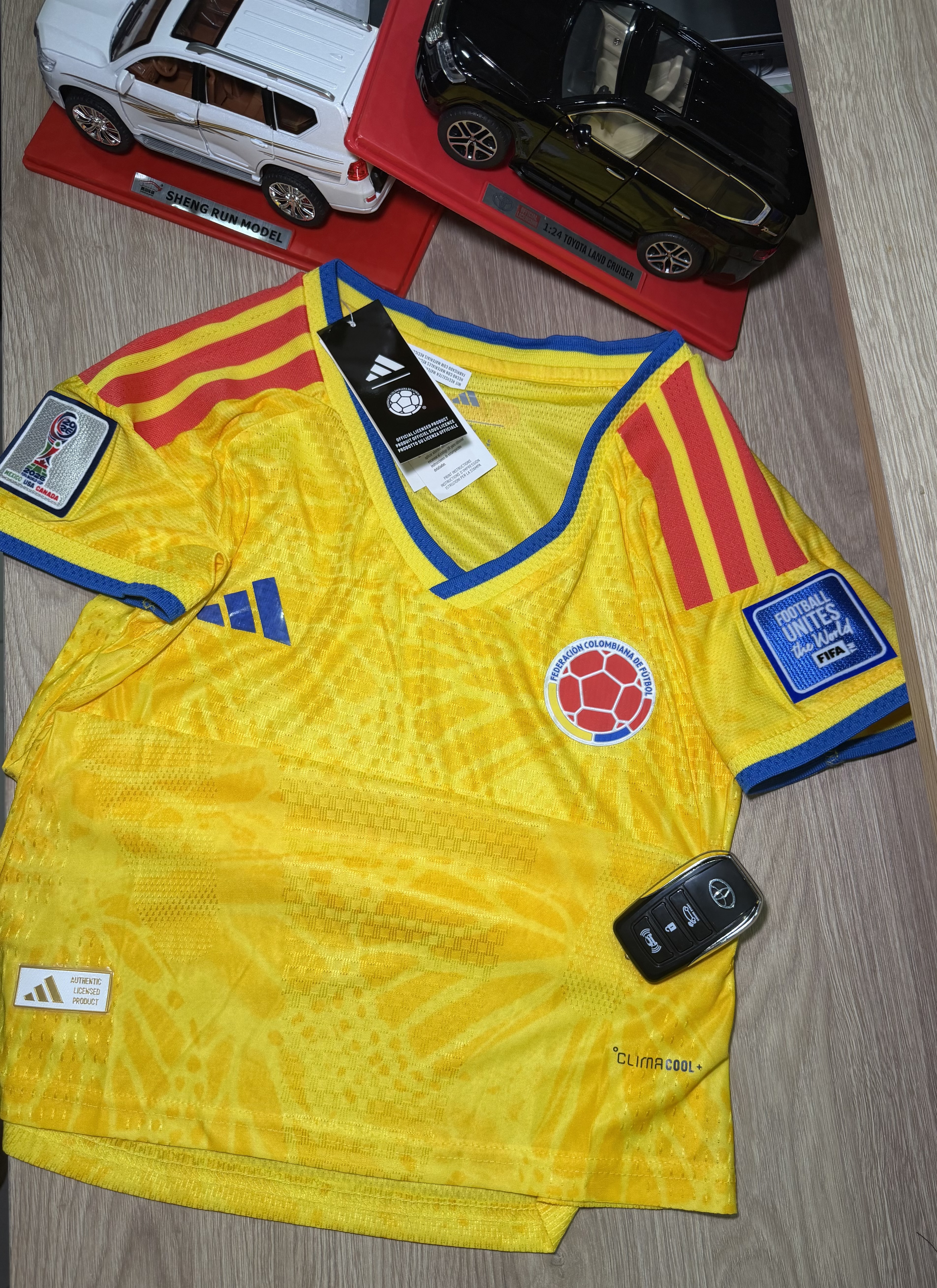 CAMISETA 1.1 de Colombia 🇨🇴 importada Encauchetada